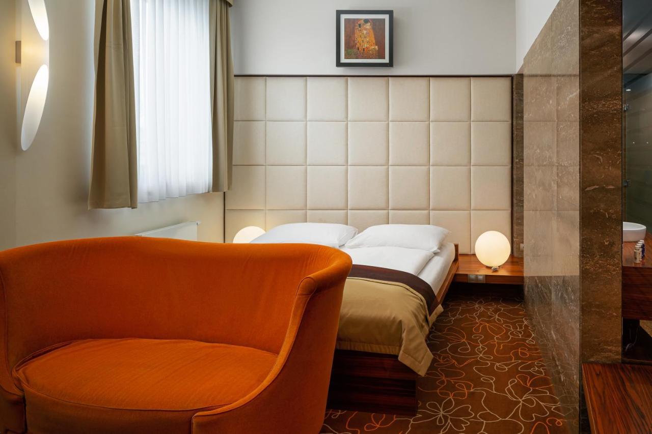 Grund Golf And 4* Mladé Buky